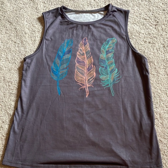Shein small gray feather tank top - Picture 1 of 3